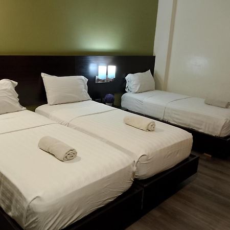 Makati Boutique Hotel Near Naia Airport Terminal 3 Edsa Pasay Cbd Makati City Kültér fotó
