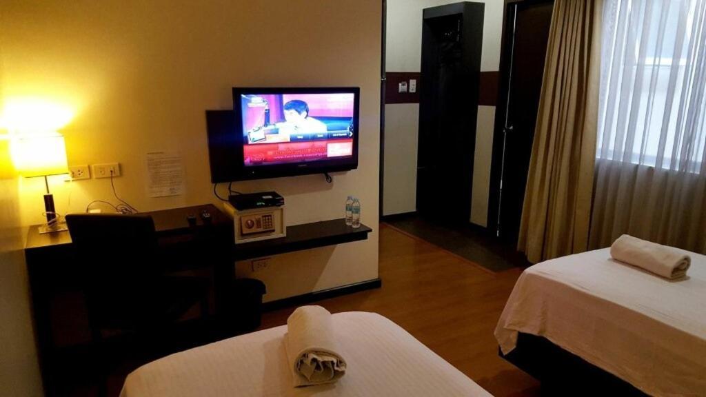 Makati Boutique Hotel Near Naia Airport Terminal 3 Edsa Pasay Cbd Makati City Kültér fotó
